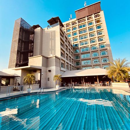 The Landmark Towers Kanpur Buitenkant foto