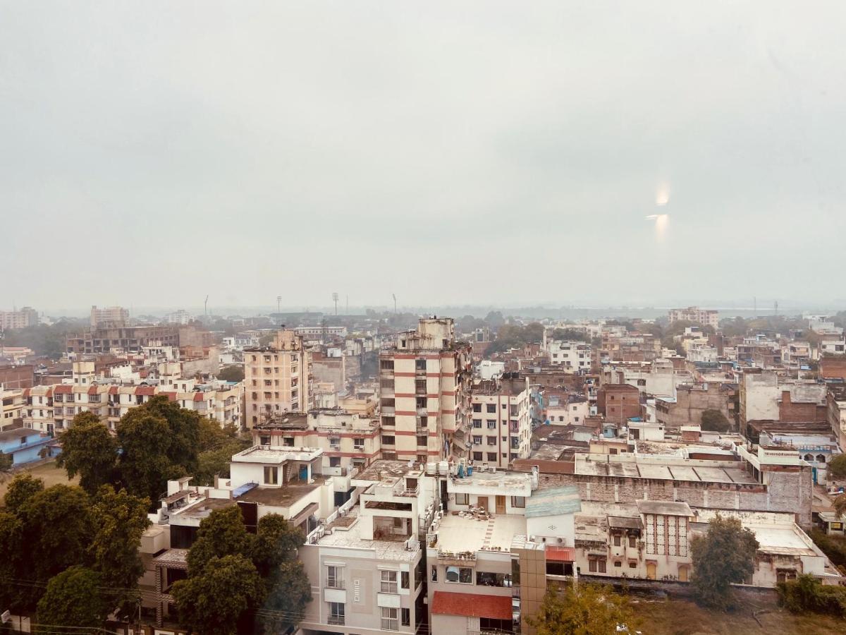 The Landmark Towers Kanpur Buitenkant foto